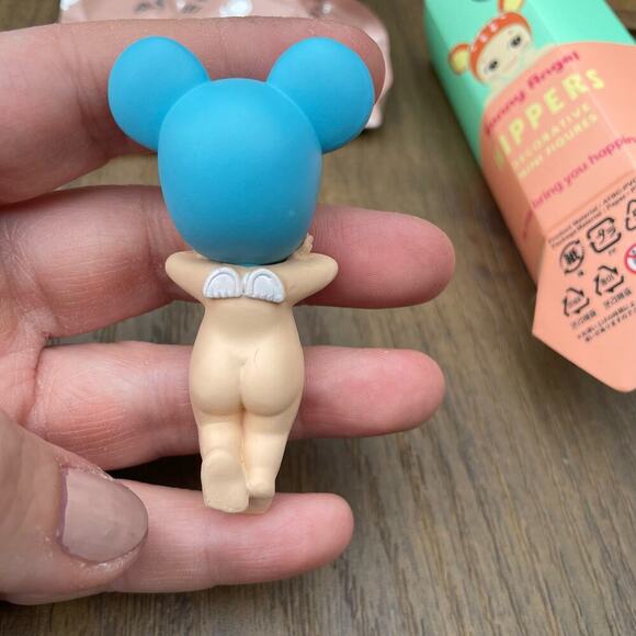 Sonny Angel Hipper Mouse collectible mini figure attach me - Picture 4 of 6
